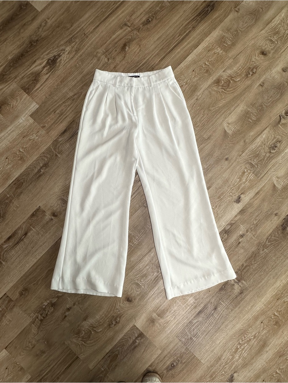 Boston Proper White Wide-Leg Pull-On Pants